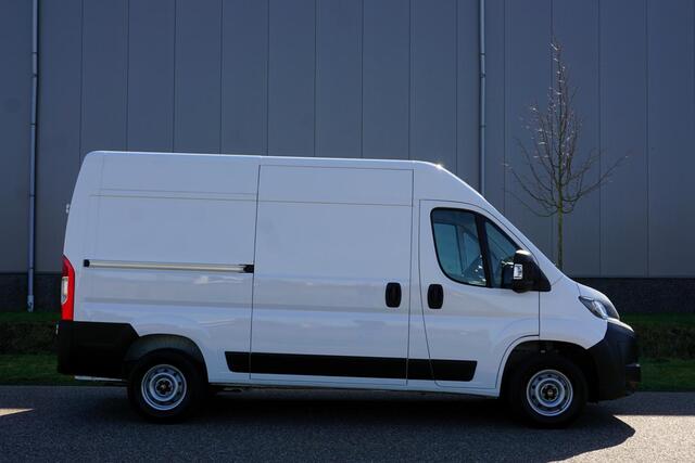 Citroen JUMPER 2.2 BlueHDi 140 S&S L2H2 3.5t in Topstaat |Trekhaak |Betimmering |2e airbag |Groot scherm |Standkachel |Stoelverwarming |Keyless entry en start |Camera |Cruise |Navi |3500 KG