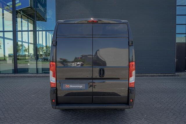 Citroen JUMPER 2.2 BlueHDi 140 L3H2 3.3t 140PK 532KM, Achteruitrijcamera, Parkeersensoren, Clima, Verzwaarde Bladveren, Navi, Houten laadvloer