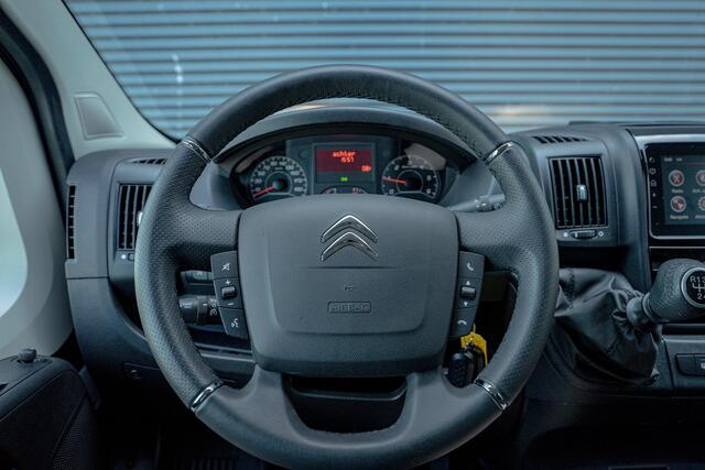 Citroen JUMPER 2.2 BlueHDi 140 L3H2 3.3t 140PK 532KM, Achteruitrijcamera, Parkeersensoren, Clima, Verzwaarde Bladveren, Navi, Houten laadvloer