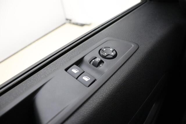 Citroen JUMPY 2.0 BlueHDI 145 S&S L3 | NIEUW | Houten laadruimte afwerking | Trekhaak | Navigatie | Apple Carplay | Parkeersensoren | Luxe tussenwand | 3-zits