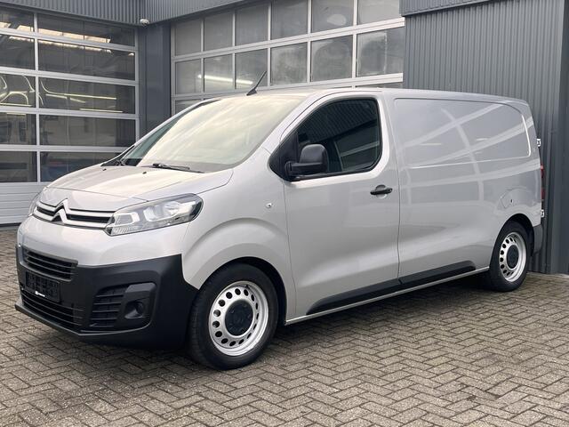 Citroen JUMPY 1.6 BlueHDI 115pk Btw en Bpm vrij Airco Cruise control Schuifdeur Navigatie Telefoonvoorbereiding Parkeersensoren achter Apple carplay Euro 6 Navigatiesysteem 2-Persoons Bestel