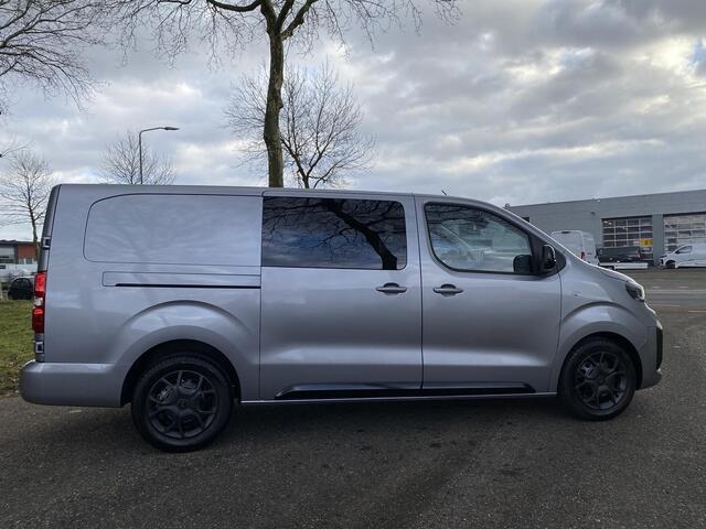 Citroen JUMPY L3 DC 2.0D 180 PK EAT8 | GEEN BPM | Dubbele Cabine | 8-traps automaat | Dubbele schuifdeur | 5-zits | NAVI | Multimedia | Apple CarPlay / Android Auto | Achteruitrijcamera | Parkeersensoren achter | Digitale cockpit | Elektrisch inklapbare spiegels | Mis