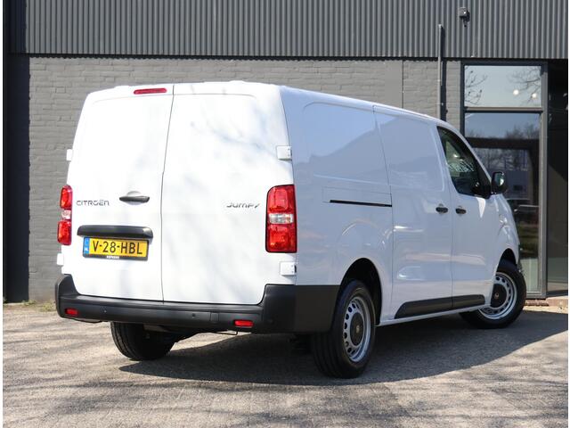 Citroen JUMPY 1.5 BlueHDI 120PK S&S L3 | AppleCarPlay/AndroidAuto | Navigatie | Achteruitrijcamera | Parkeersensoren Achter | Airco | Cruise Control | 3 Zitplaatsen Rechtsvoor | DAB Ontvanger |