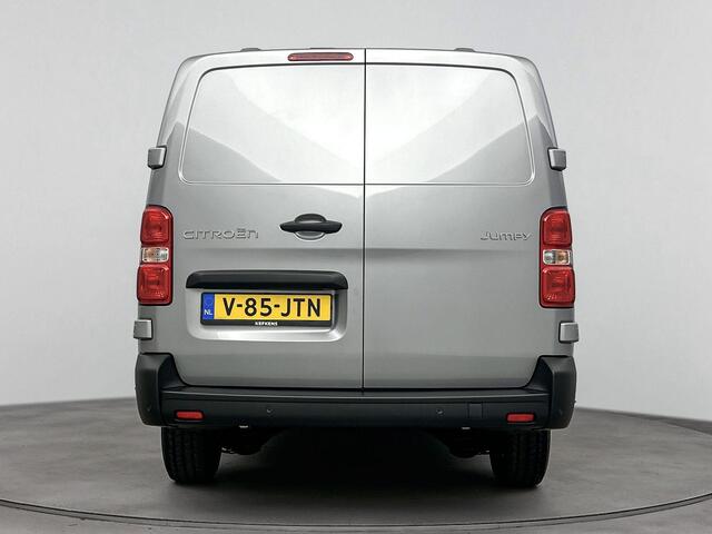 Citroen JUMPY 2.0 180 pk Automaat Long | BPM VRIJ!! | Navigatie | Camera | Vloerplaat | 3-zits | AppleCarPlay/AndroidAuto |