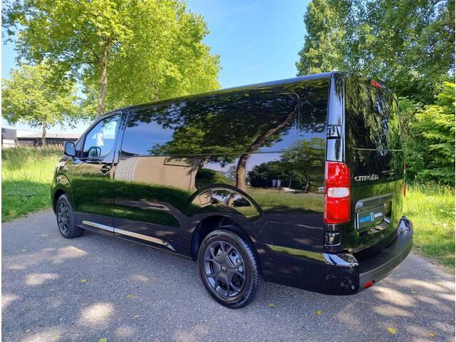 Citroen JUMPY L3 2.0 BlueHDI 180pk EAT8 AUTOMAAT | BPM vrij | Houten afwerking laadruimte | Trekhaak | Doorlaadluik | Multifunctionele bank voorpassagiers | NAVI | Multimedia | Apple Carplay | Android Auto | Achteruitrijcamera | Parkeersensoren achter | Digitale cockpi