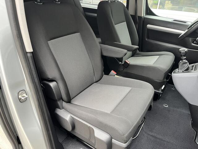 Citroen JUMPY 2.0 BlueHDI DC L2H1 Marge BTW en BPM vrij!! Airco Cruise controle Trekhaak 2500kg Navigatiesysteem 5-Persoons Parkeerhulp achter Apple carplay 1e eigenaar Euro 6 Bpm en Btw vrij voor particulier gebruik !!