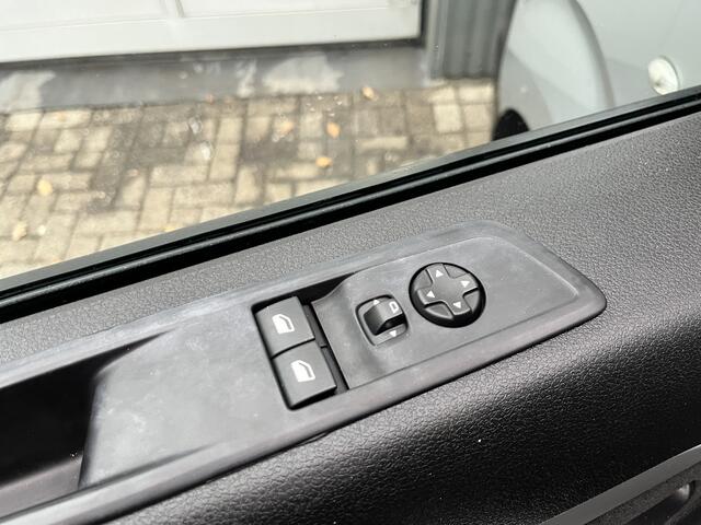 Citroen JUMPY 2.0 BlueHDI DC Marge BTW en BPM vrij!! Airco Cruise controle Trekhaak 2500kg Navigatiesysteem 5-Persoons Parkeerhulp achter Apple carplay 1e eigenaar Euro 6 Bpm en Btw vrij voor particulier gebruik !!