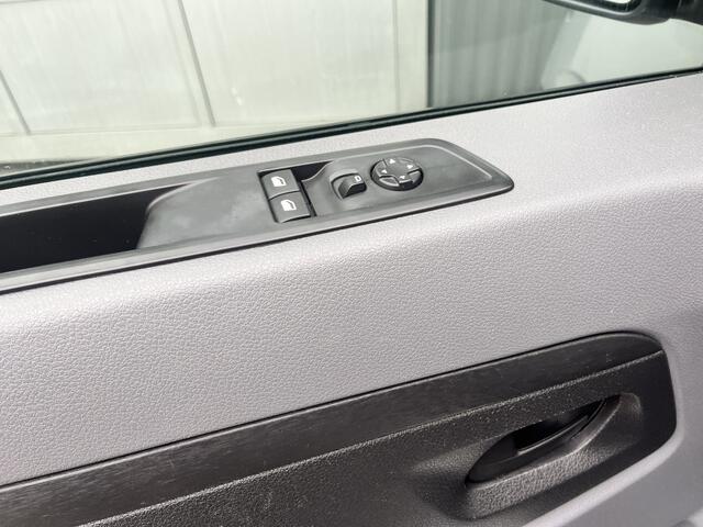 Citroen JUMPY 2.0 BlueHDI DC Marge BTW en BPM vrij!! Airco Cruise controle Trekhaak 2500kg Navigatiesysteem 5-Persoons Parkeerhulp achter Apple carplay 1e eigenaar Euro 6 Bpm en Btw vrij voor particulier gebruik !!