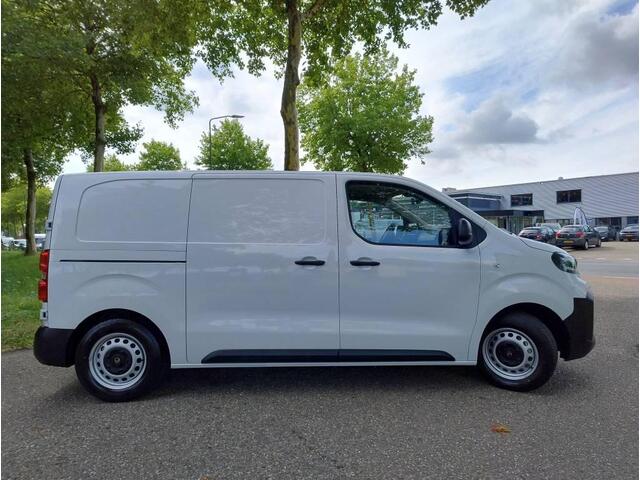 Citroen JUMPY L2 2.0 BlueHDI 145pk | BPM vrij | NAVI | Multimedia | Apple Carplay | Android Auto | Digital cockpit | Achteruitrijcamera | Parkeersensoren achter | Digital cockpit | Stuurwielbediening | Elektrisch inklapbare spiegels | Mistlampen | Bestuurdersstoel comf