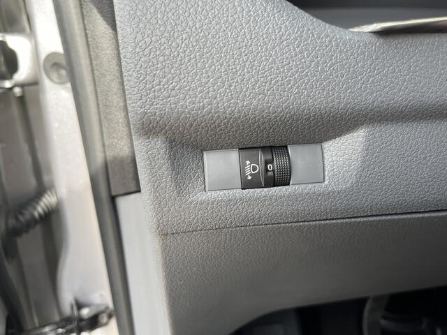 Citroen JUMPY 1.5 BlueHDi XL Marge BTW en BPM vrij!! Airco Cruise controle Trekhaak 2500kg Navigatiesysteem Personenvervoer 8-Persoons Parkeerhulp achter Apple carplay 1e eigenaar Euro 6 Bpm en Btw vrij voor particulier