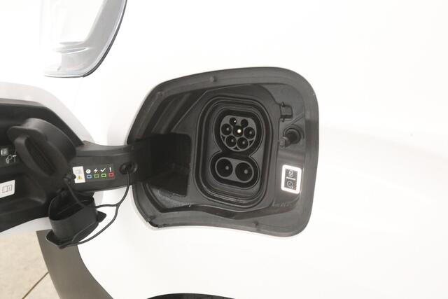 Citroen JUMPY Elektrisch 75 kWh L2H1 | Snelladen | SOH 92% | Airco | Cruise | Carplay | 3 Zits