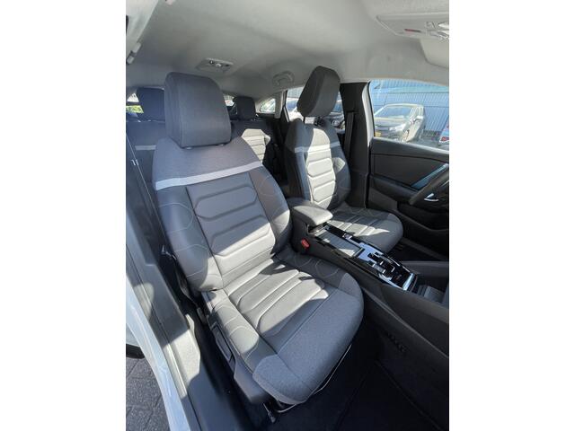 Citroen ë-C4 Shine Pack 50 kWh (Camera - Stoelverwarming - Leder - Parkeersensoren V+A - Keyless Entry - Verwarmde Voorruit - LED - Automatische Airco - Navigatie)