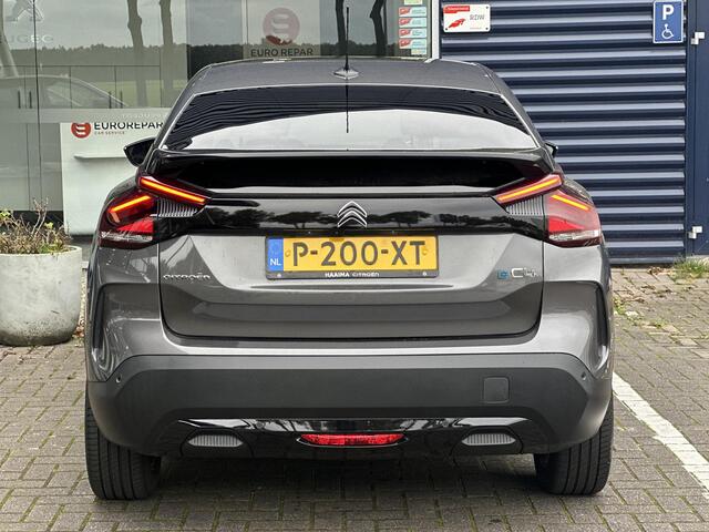 Citroen ë-C4 Feel Pack 50 kWh | Comfort Seats | Stoel-/Voorruitverwarming | Head-Up Display | Parkeercamera/-sensoren | Standkachel | Apple Carplay/Android Auto | Full LED | Navigatie | Climate Control | Adaptive Cruise Control | DAB | Keyless Entry/Start |