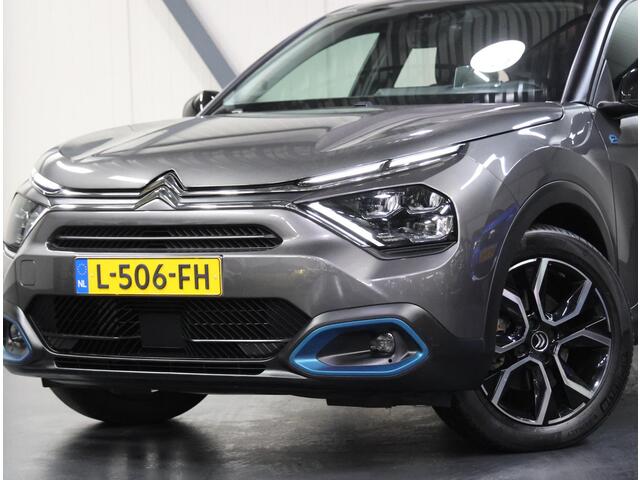 Citroen ë-C4 Feel Edition 50 kWh 136PK | AppleCarPlay/AndroidAuto | Navigatie | Camera | Head Up Display | Led Koplampen | Licht Metalen Velgen 18"| Stof/Kunstlederen Bekleding | Isofix |