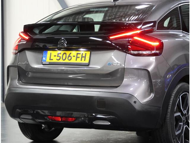 Citroen ë-C4 Feel Edition 50 kWh 136PK | AppleCarPlay/AndroidAuto | Navigatie | Camera | Head Up Display | Led Koplampen | Licht Metalen Velgen 18"| Stof/Kunstlederen Bekleding | Isofix |