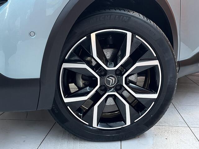 Citroen ë-C4 Shine 50 kWh | Navigatie | Airconditioning ECC | Panoramisch open dak | Dodehoek detectie | LM-Velgen | Adaptieve cruise control | Parkeersensoren | Head up display | Zeer compleet!