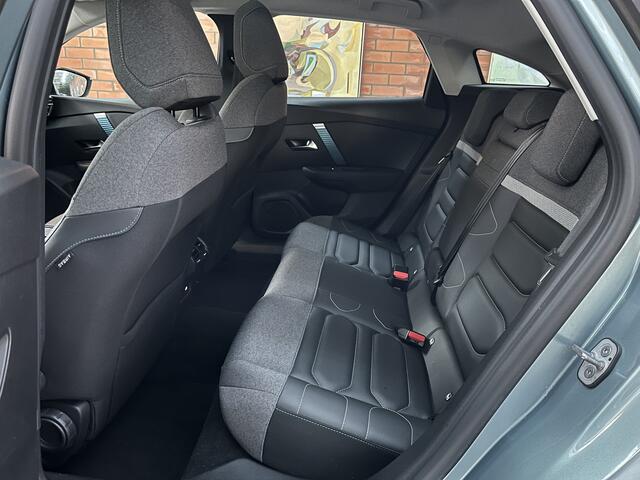 Citroen ë-C4 Shine 50 kWh | Navigatie | Airconditioning ECC | Panoramisch open dak | Dodehoek detectie | LM-Velgen | Adaptieve cruise control | Parkeersensoren | Head up display | Zeer compleet!