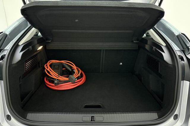 Citroen ë-C4 Live 50 kWh Climate Control l Cruise Control l Digitaal Instrumentenpaneel l Apple Carplay & Android Auto l DAB l Parkeersensoren Achter