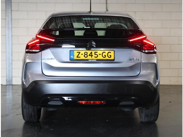 Citroen ë-C4 You 50 kWh 136PK | 1ste eigenaar | ACCU 96% | AppleCarplay/Android Auto | Climate Control | Cruise Control | Camera | FASE 3 | LM Velgen | Isofix | Armsteun | Parkeersensoren | Warmtepomp |