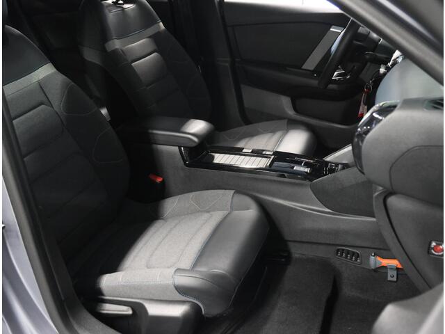 Citroen ë-C4 You 50 kWh 136PK | 1ste eigenaar | ACCU 96% | AppleCarplay/Android Auto | Climate Control | Cruise Control | Camera | FASE 3 | LM Velgen | Isofix | Armsteun | Parkeersensoren | Warmtepomp |