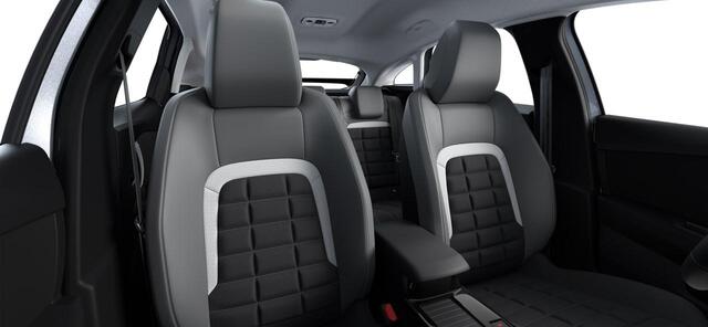 Citroen ë-C4 Collection 156pk Extended range 54 kWh | NIEUWE UIT VOORRAAD | WLTP 416 | Comfort Seats | Stoel/Stuur/Voorruitverwarming | Navigatie | Climate Control | Apple Carplay/Android Auto | Cruise Control | Full LED | DAB |