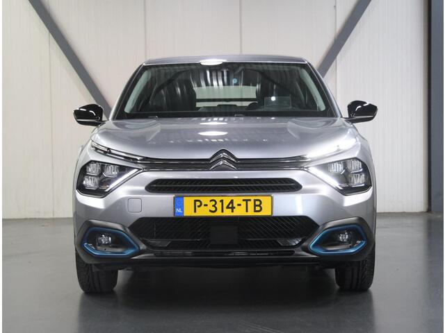 Citroen ë-C4 Feel Pack 50 kWh 136PK | 1ste Eigenaar | ACCU 94% | Cruise Control | Camera | Keyless | AppleCarPlay/AndroidAuto | Navigatie | Stoel/Stuur/VoorruitVerwarmd | LED | Stof/Lederenbekleding | Isofix | Parkeersensoren |