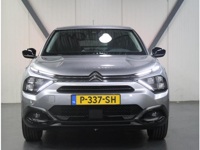 Citroen ë-C4 Feel 50 kWh 136PK | 1ste Eigenaar | ACCU 91% | Cruise Control | Climate Control | Camera | AppleCarPlay/AndroidAuto | Navigatie | LED | Stof/Lederenbekleding | Isofix | Parkeersensoren | Privacy Glass |
