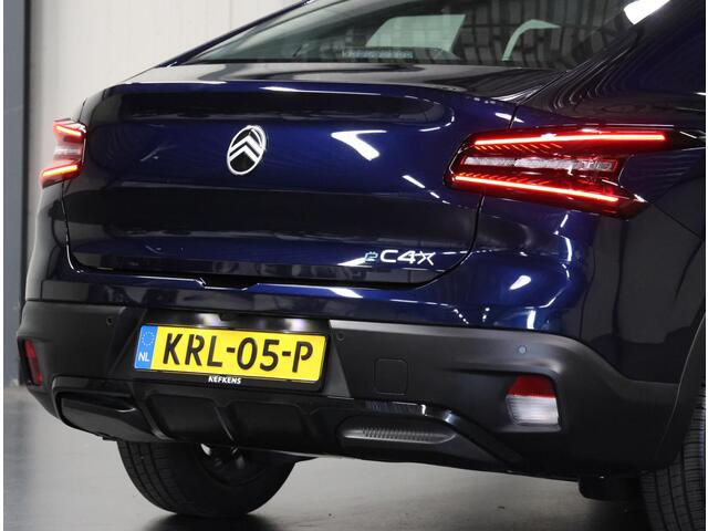 Citroen ë-C4 X Plus 156PK Extended range 54 kWh | 1ste eigenaar | Navigatie | Achteruitrijcamera | Climate Control | AppleCarplay/AndroidAuto | Armsteun | Led | Isofix | Parkeersensoren |