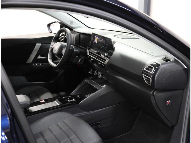 Citroen ë-C4 X Plus 156PK Extended range 54 kWh | 1ste eigenaar | Navigatie | Achteruitrijcamera | Climate Control | AppleCarplay/AndroidAuto | Armsteun | Led | Isofix | Parkeersensoren |