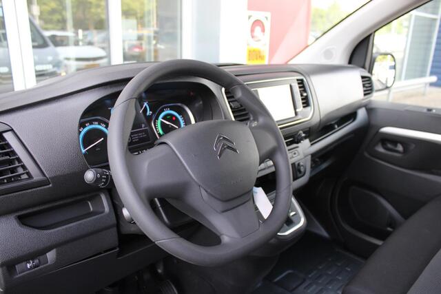 Citroen ë-Jumpy L3 136PK AUTOMAAT DC 75 kWh | DUBBELE CABINE | NAVIGATIE 10" TOUCHSCREEN | APPLE CARPLAY/ANDROID AUTO | ACHTERUITRIJ CAMERA | CRUISE CONTROL | 6-ZITS | REGEN/LICHT SENSOR | DAB+ RADIO | NIEUWE BUS! |