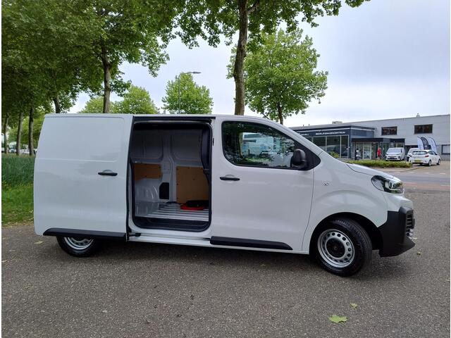 Citroen ë-Jumpy L2 75 kWh 136pk AUTOMAAT | 354 KM WLTP | Airco | Cruise control | Bluetooth radio | Audiobediening stuurwiel | Multimedia | NAVI | Android Auto | Achteruitrijcamera | Parkeersensoren voor en achter | Dode hoek detectie | Bestuurdersstoel comfort | Bank v