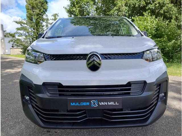 Citroen ë-Jumpy L3 75 kWh 136pk AUTOMAAT | Multimedia | Apple Carplay | Android Auto | Digital cockpit | Stuurwielbediening | Achteruitrijcamera | Parkeersensoren voor en achter | Dode hoek detectie | Elektrisch inklapbare spiegels | Bank voorpassagiers | Tussenwand comf