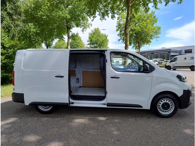Citroen ë-Jumpy L3 75 kWh 136pk AUTOMAAT | Multimedia | Apple Carplay | Android Auto | Digital cockpit | Stuurwielbediening | Achteruitrijcamera | Parkeersensoren voor en achter | Dode hoek detectie | Elektrisch inklapbare spiegels | Bank voorpassagiers | Tussenwand comf