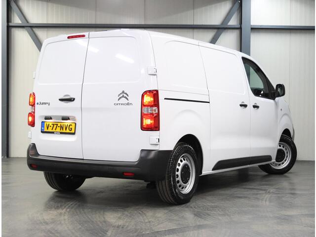Citroen ë-Jumpy Club M L2 136PK 75 kWh | NIEUW! | 3-Fase | AppleCarPlay/AndroidAuto | Airco | Armsteun | 3 Zits | Cruise Control | Parkeersensoren |