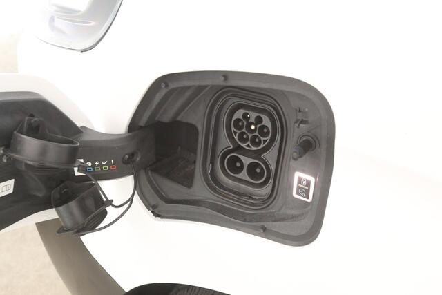 Citroen ë-Jumpy 75 kWh L2H1 | Snelladen | SOH 93% | Airco | Cruise | Camera | Carplay | 3 Zits | Parkeersens.