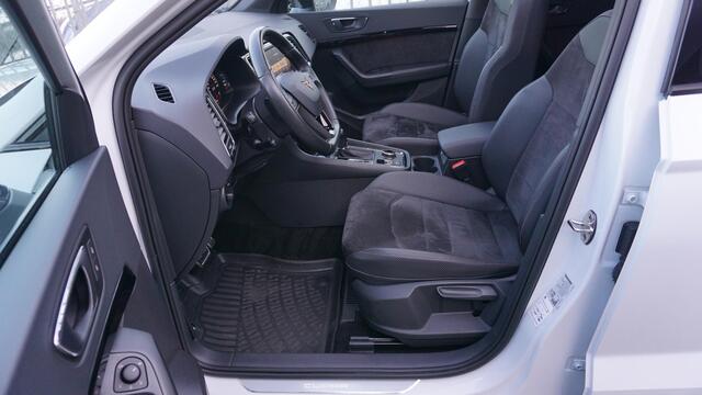 Cupra Ateca 2.0 TSI 300pk 4DRIVE Pano.Dak 360-View *Black Optik* Beats Sfeerverlichting Trekhaak 19inch LM Keyless *Complete Cupra*