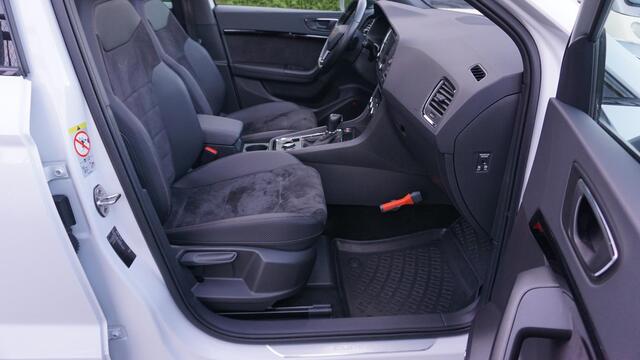 Cupra Ateca 2.0 TSI 300pk 4DRIVE Pano.Dak 360-View *Black Optik* Beats Sfeerverlichting Trekhaak 19inch LM Keyless *Complete Cupra*