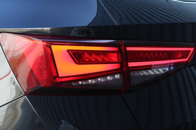 Cupra Ateca 2.0 TSI 4DRIVE PANO BREMBO AKRAPOVIC BEATS