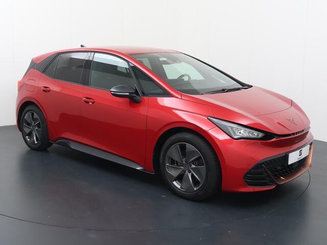 Cupra Born Essential 62 kWh | 204 PK | Lichtmetalen velgen 18" | Apple CarPlay / Android Auto | LED verlichting |