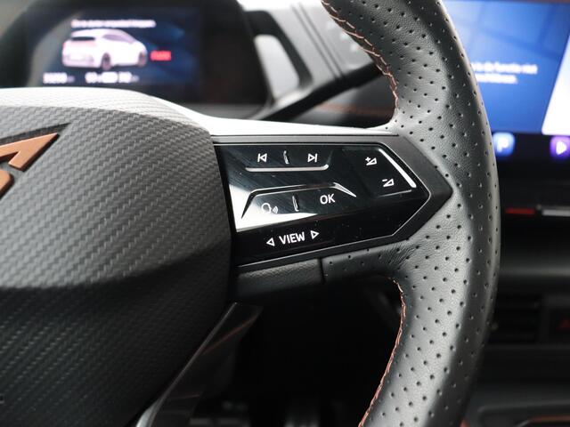 Cupra Born Essential 62 kWh | 204 PK | Lichtmetalen velgen 18" | Apple CarPlay / Android Auto | LED verlichting |