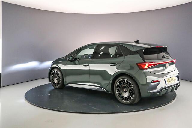 Cupra Born VZ 326pk Automaat Panoramadak, Adaptive cruise control, Navigatie, Head up display, 360 camera, Achteruitrijcamera, Stoelverwarming, LED verlichting