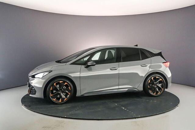 Cupra Born Adrenaline One 204pk Automaat Adaptive cruise control, Navigatie, Achteruitrijcamera, Stuurwiel verwarmd, LED verlichting, Stoelverwarming, App connect, Parkeersensoren