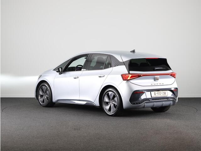 Cupra Born Business 62 kWh 204 pk | Navigatie | Parkeersensoren (Park assist) | Achteruitrijcamera | Adaptieve cruise control | LED koplampen |
