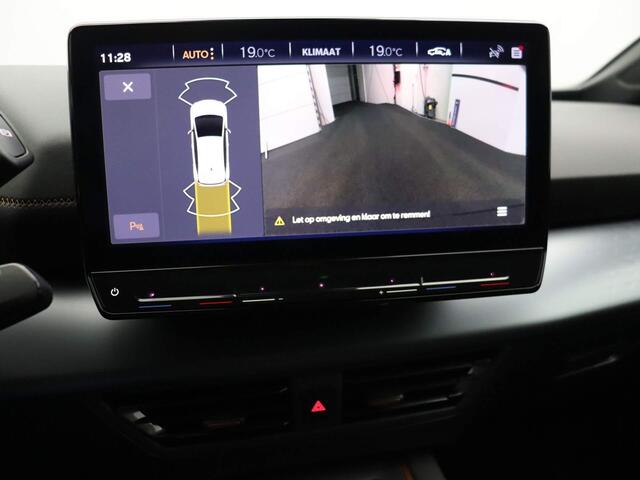 Cupra Born Business 204pk Automaat Adaptive cruise control, Navigatie, Achteruitrijcamera, LED verlichting, Parkeersensoren, App connect, Airco, DAB, Radio, Stuurwiel verwarmd