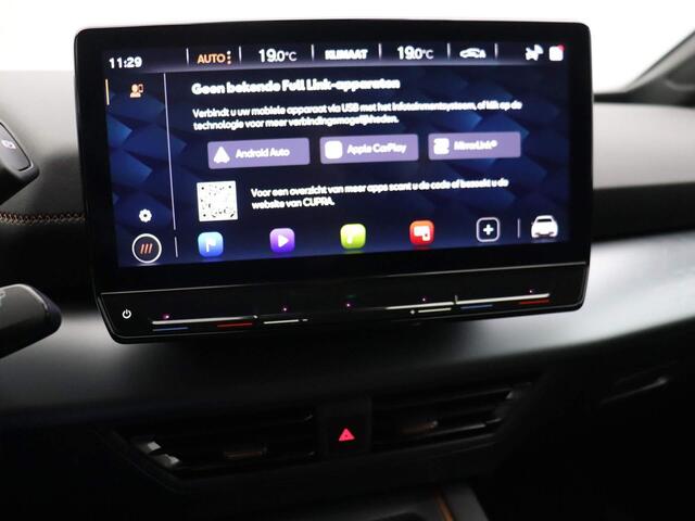 Cupra Born Business 204pk Automaat Adaptive cruise control, Navigatie, Achteruitrijcamera, LED verlichting, Parkeersensoren, App connect, Airco, DAB, Radio, Stuurwiel verwarmd