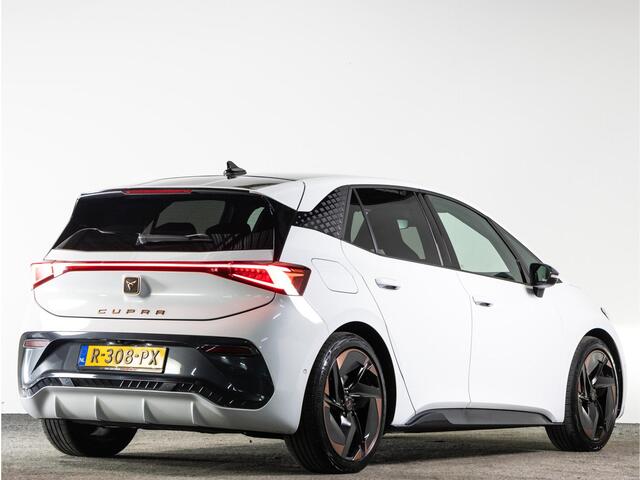 Cupra Born Adrenaline 62 kWh 231pk E-Boost | Achteruitrijcamera | Adaptieve Cruise Control | Stuurverwarming | Apple Carplay / Android Auto