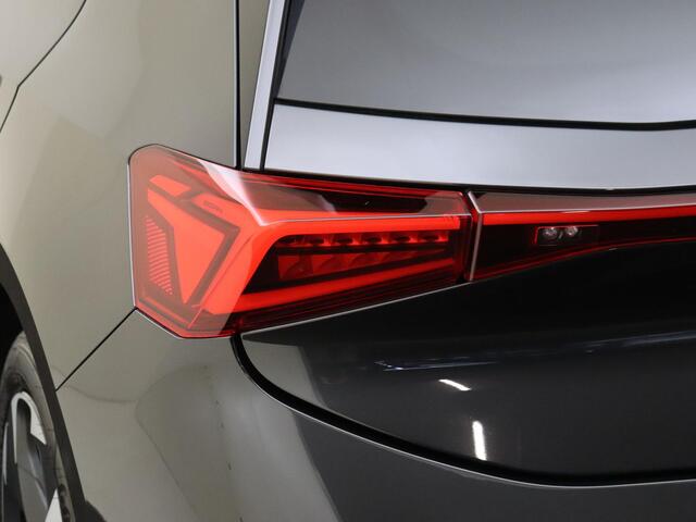 Cupra Born Adrenaline 62 kWh | BEATS Audio | Achteruitrijcamera | Keyless | Stoel-stuurverwarming | Navigatie | Voorklimatisering | Sfeerverlichting |
