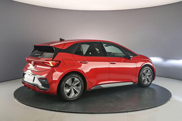 Cupra Born Business 204pk Automaat Adaptive cruise control, Navigatie, Achteruitrijcamera, LED verlichting, Stuurwiel verwarmd, Parkeersensoren, Airco, DAB, Radio, App connect