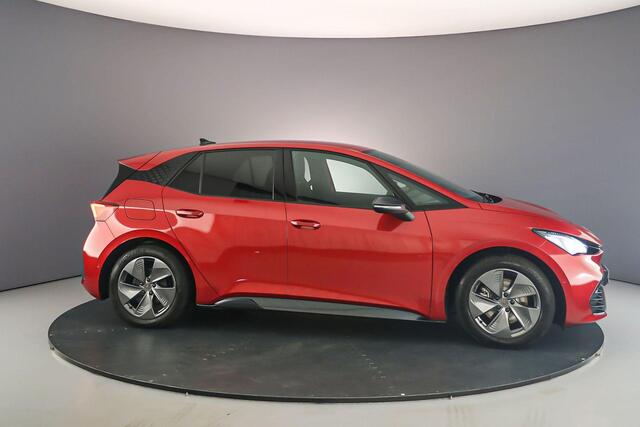 Cupra Born Business 204pk Automaat Adaptive cruise control, Navigatie, Achteruitrijcamera, LED verlichting, Stuurwiel verwarmd, Parkeersensoren, Airco, DAB, Radio, App connect
