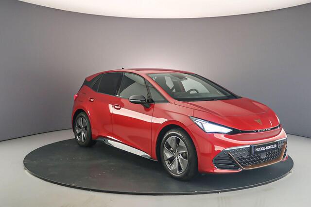 Cupra Born Business 204pk Automaat Adaptive cruise control, Navigatie, Achteruitrijcamera, LED verlichting, Stuurwiel verwarmd, Parkeersensoren, Airco, DAB, Radio, App connect